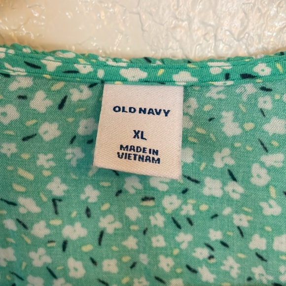 Old Navy green floral wrap dress - Picture 3 of 9